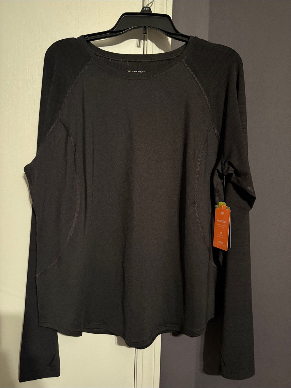 Tek Gear Black Long-Sleeve Crewneck Active Top